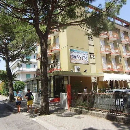 Mayer Hotel 3*