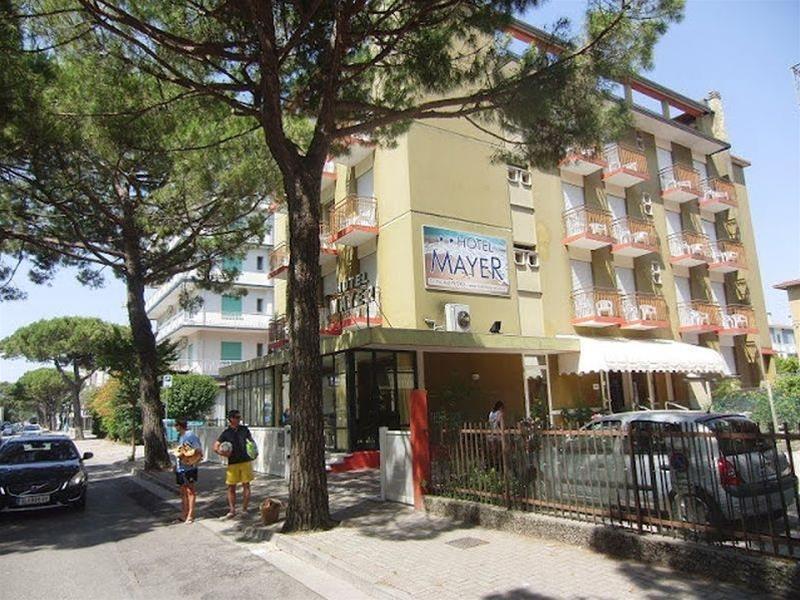 Mayer Hotel 3*